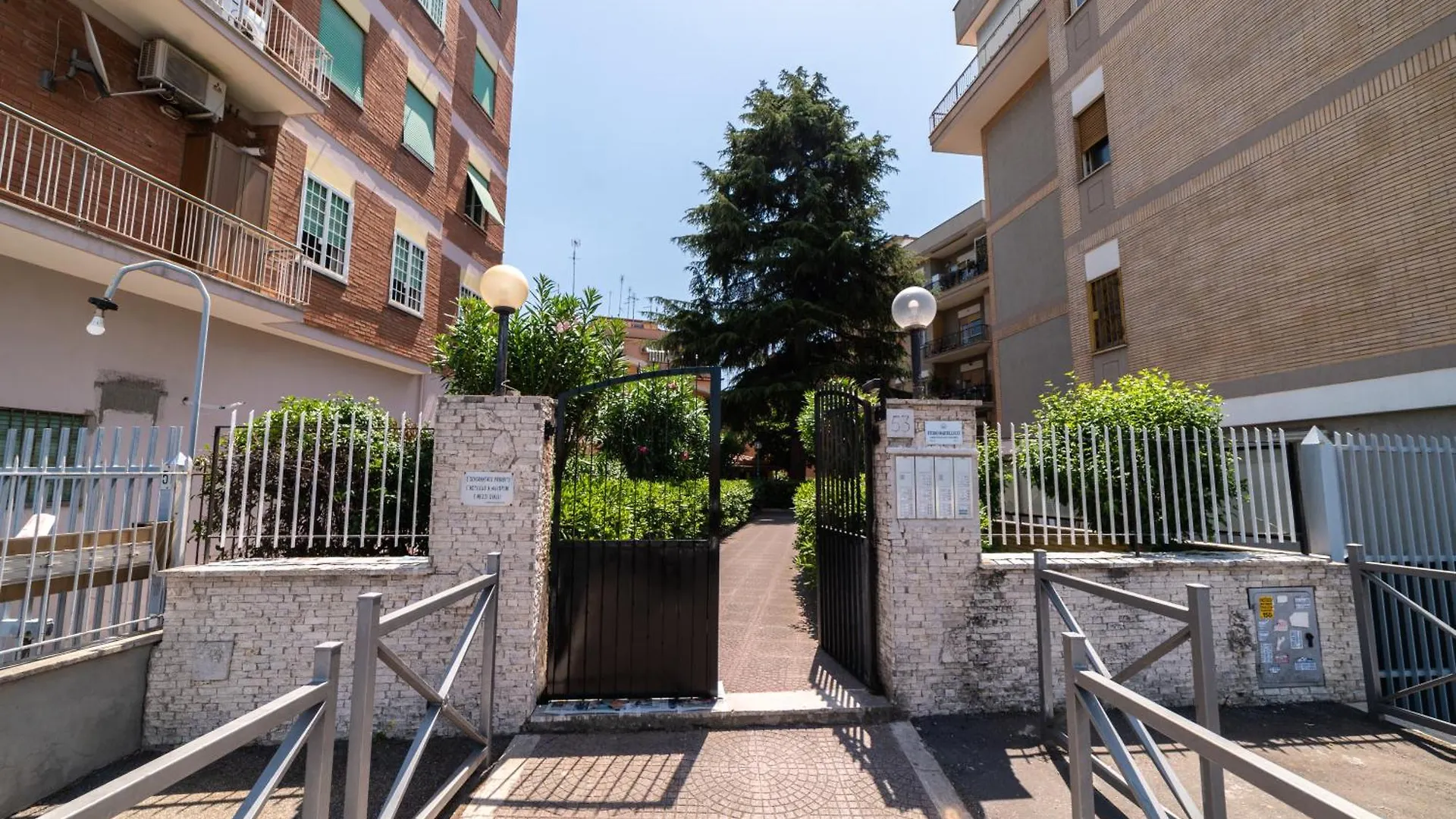 Rome Apartment 15 Minutes From The City Center Italy